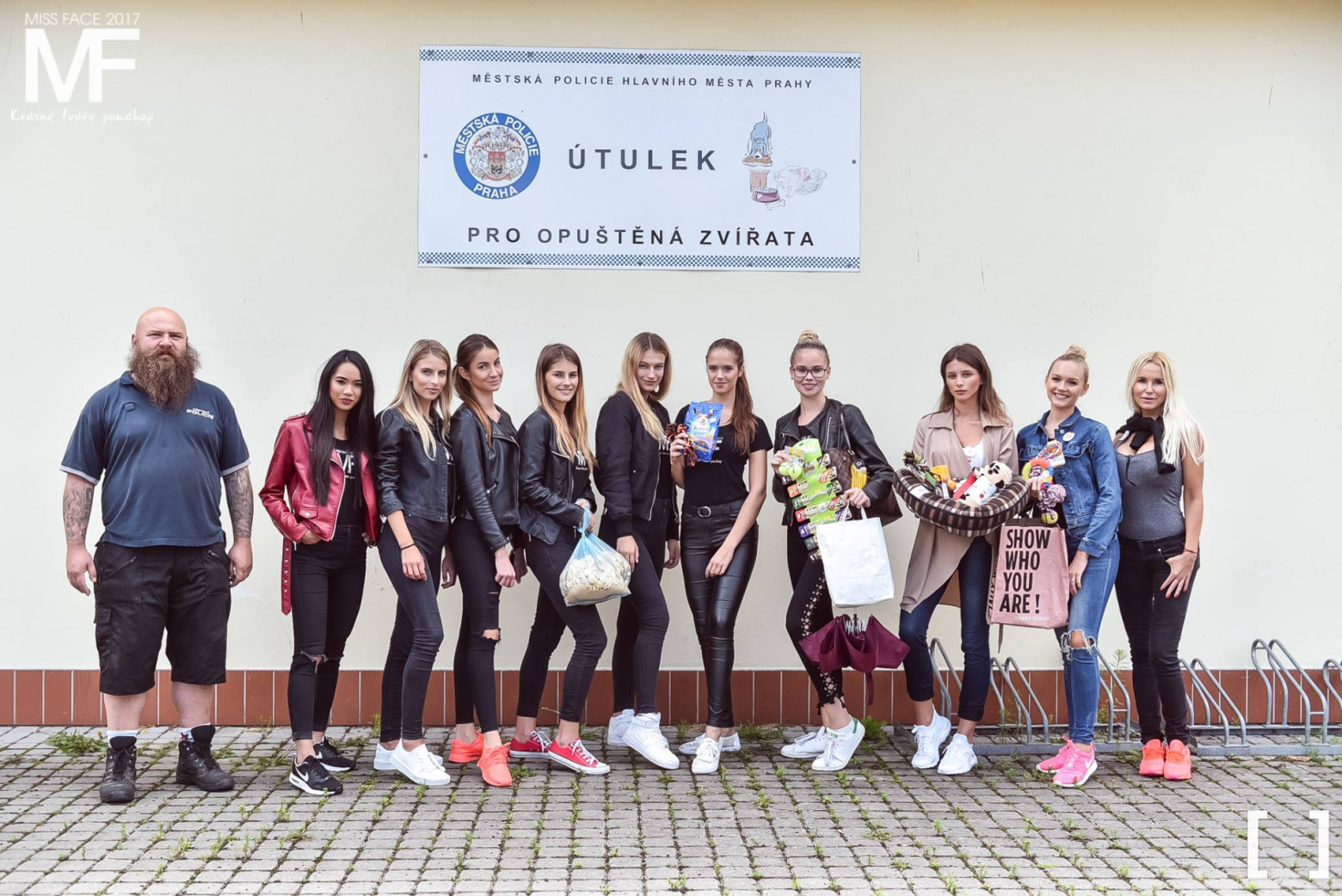 Finalistky navštívily psí útulek v Tróji