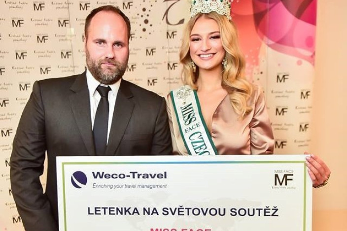 Vítězky převzaly ceny od Weco-Travel