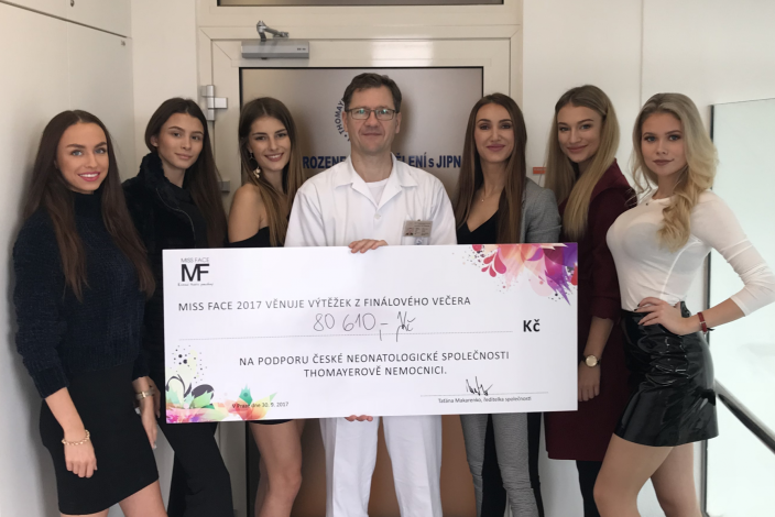 Letošní Thomayerova nemocnice obdarována