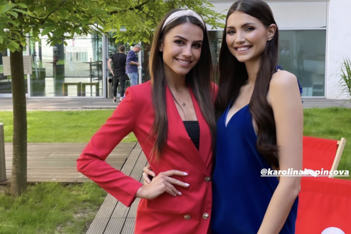 Karolína Kopíncová a Angelika Kostyshynová pro TV ÓČKO