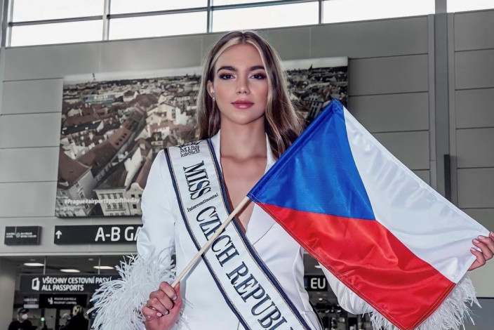 Veronika Šmídová odletěla na Miss Intercontinental