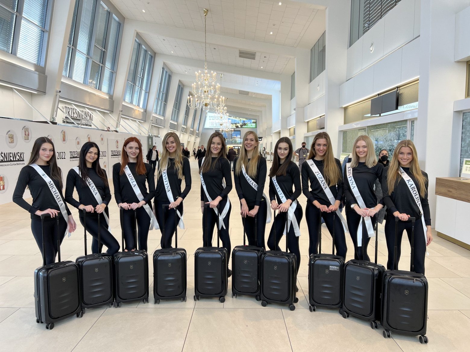 MISS CZECH REPUBLIC se sbalilo na Zanzibar s kufry Victorinox