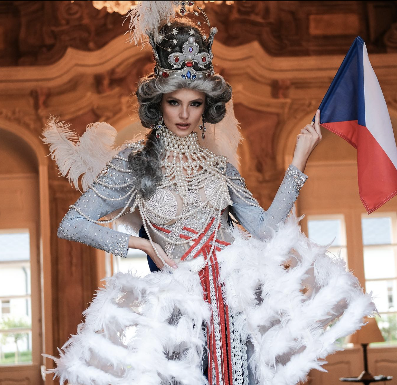 Kristýna Malířová vynese národní kostým "Česká republika"