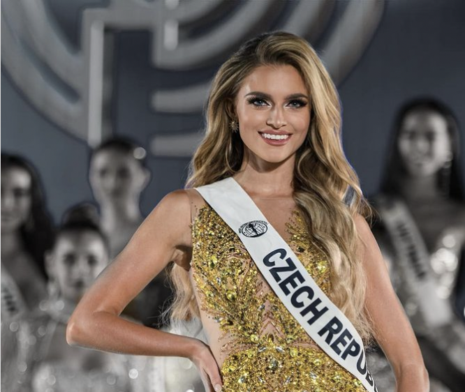 Karolína Syroťuková je TOP 10 Miss Intercontinental 2022!