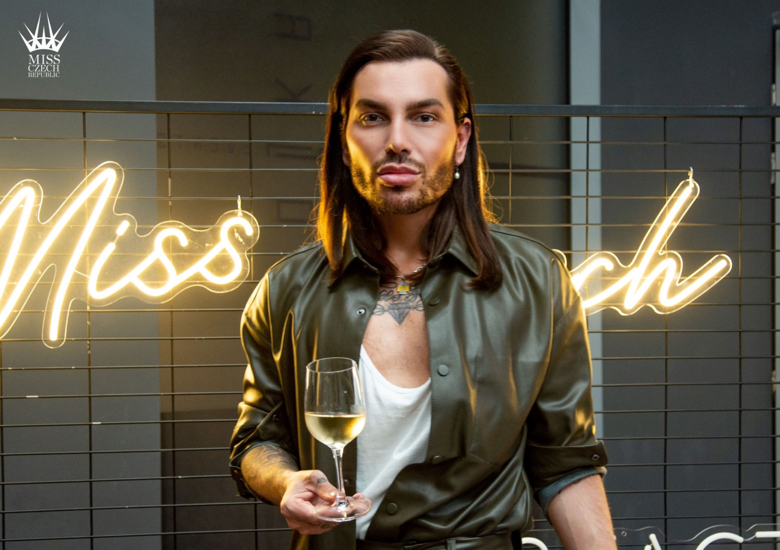 Připíjíme na úspěšné odstartování roku 2023 s Královským sektem