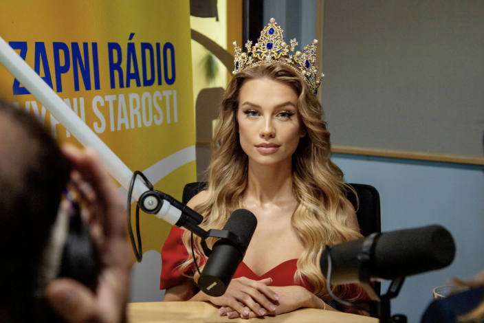 Vítězka Justýna Zedníková v ranní show rádia Frekvence 1