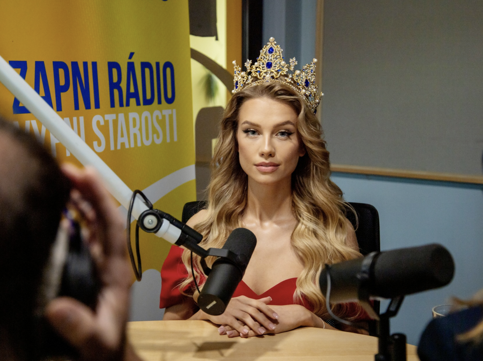 Vítězka Justýna Zedníková v ranní show rádia Frekvence 1