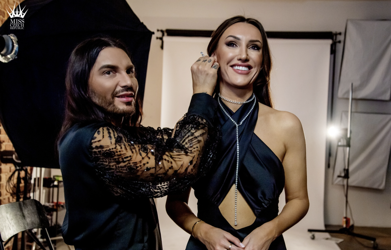 Backstage z oficiálního focení Miss Czech Republic 2023