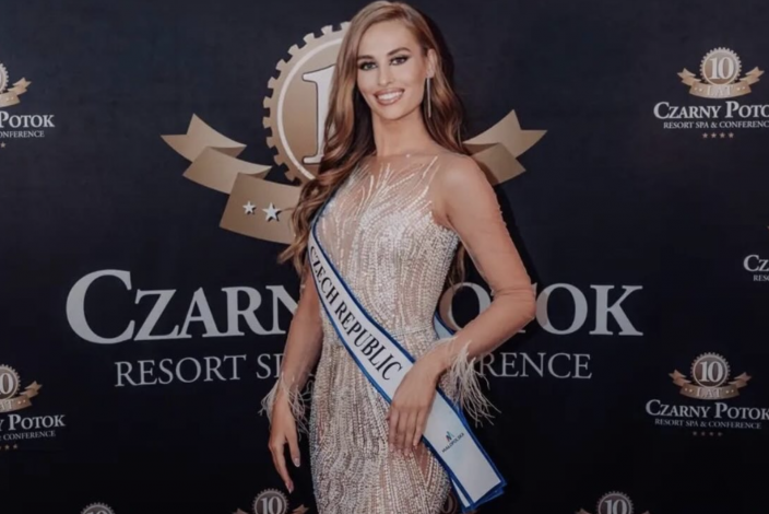 Marie Jedličková na slavnostním zahájení Miss Supranational