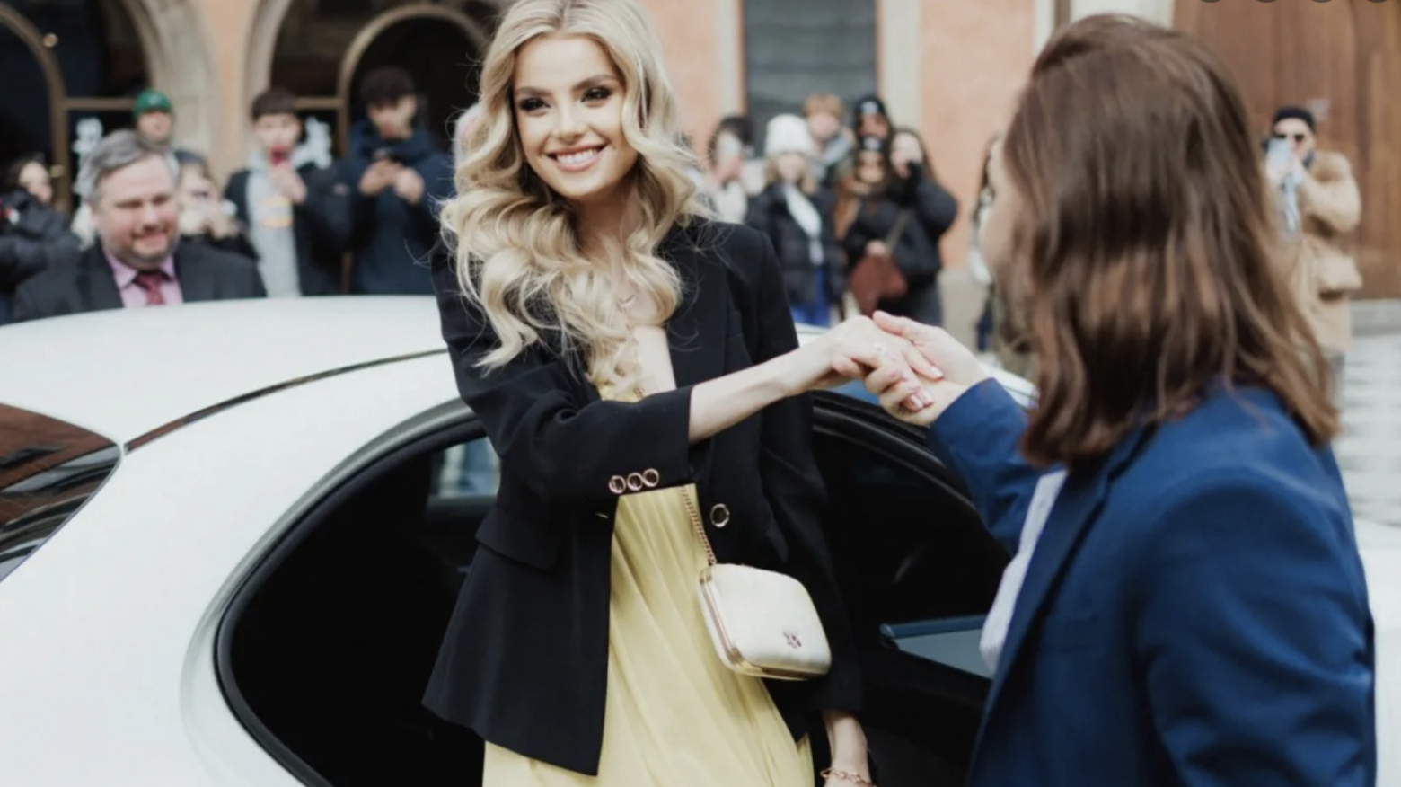 EasyDrivers vozilo naší Miss World 2024 Krystynu na schůzky