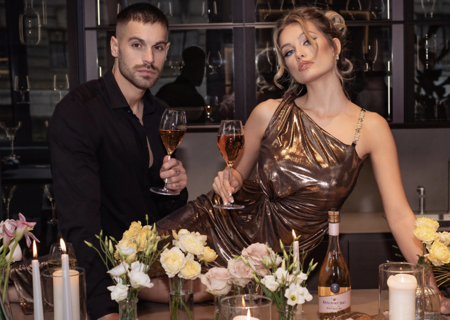 Justýna Zedníková a Adam Šedro v kampani pro Královský sekt