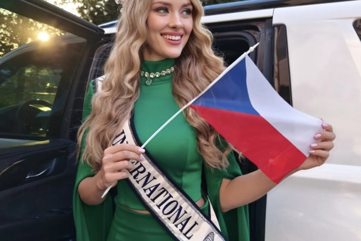 Alina Dementjeva odletěla reprezentovat na Miss International
